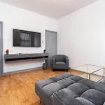 Great 5-Bed Home Coventry Centre