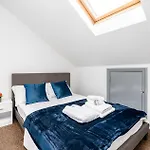 Great 5-Bed Home Coventry Centre