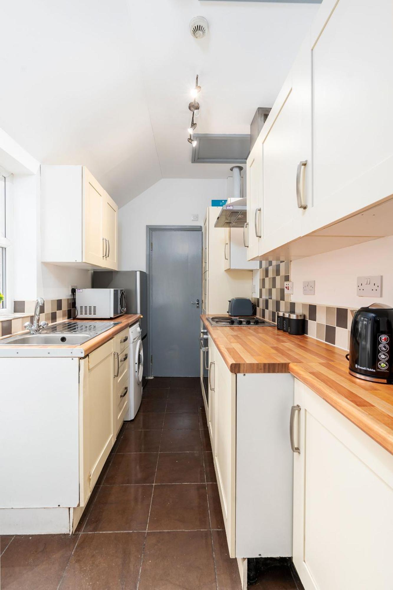 Great 5-bed Centre *