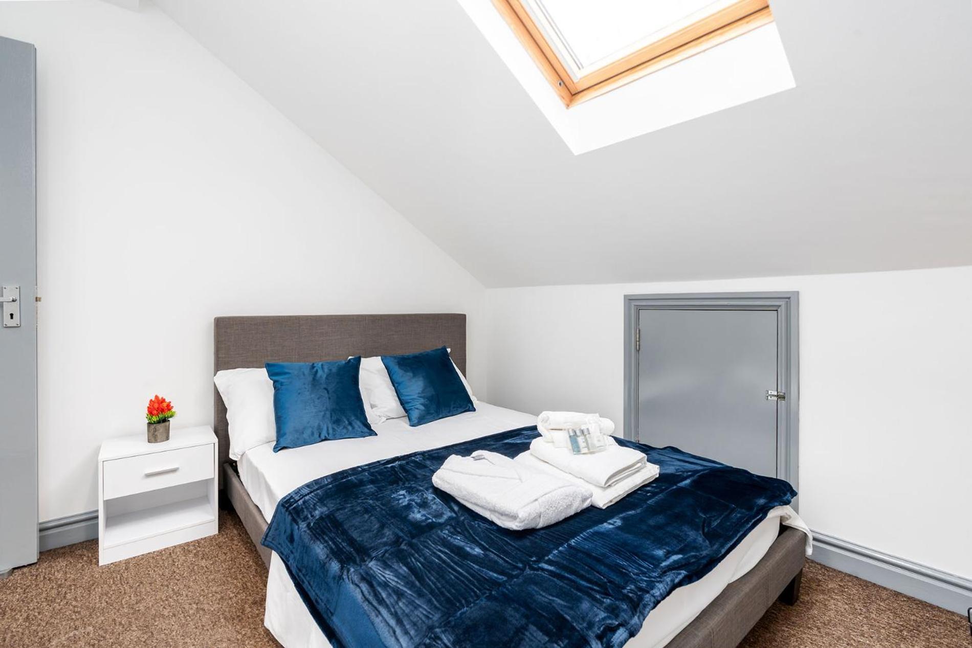 Great 5-bed Centre